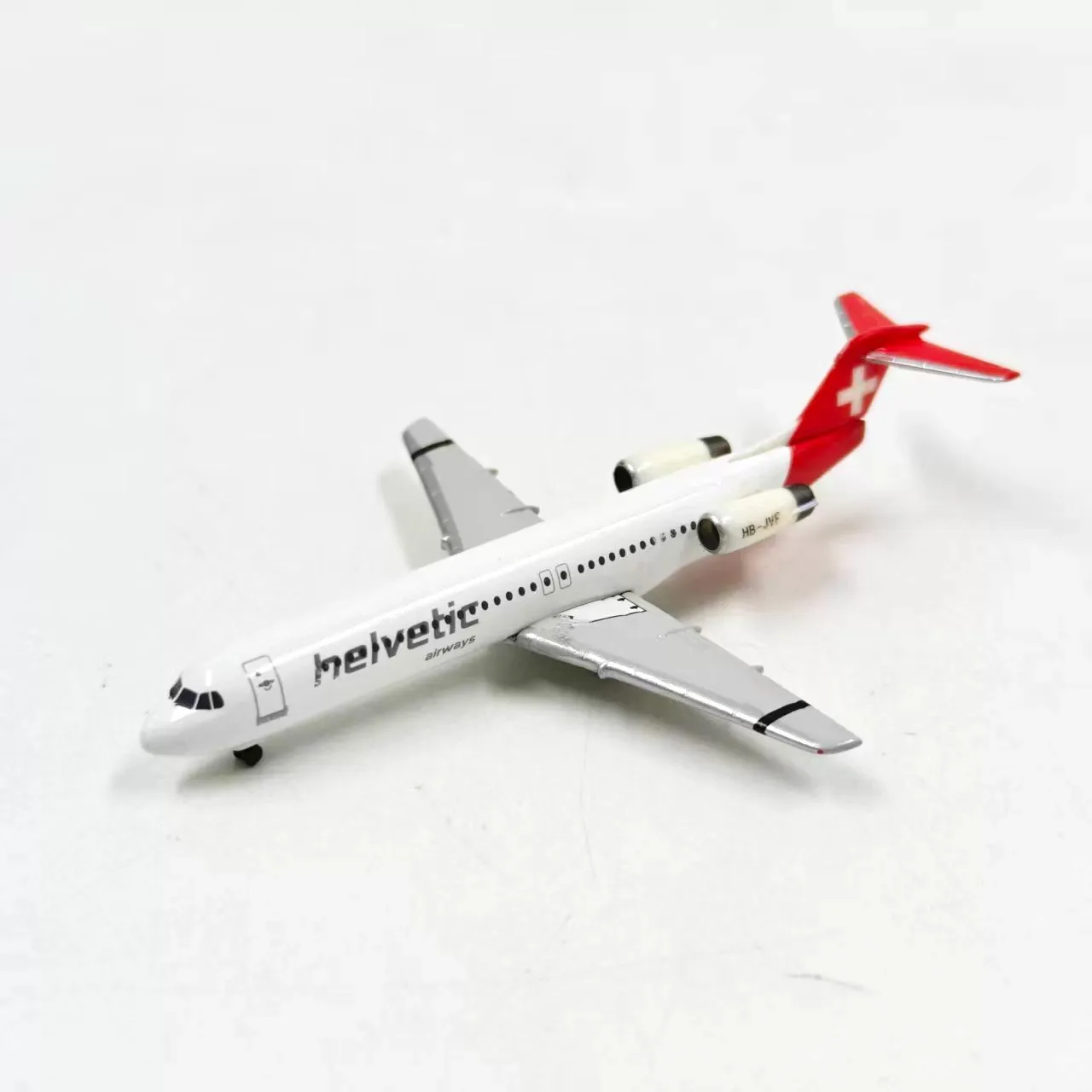 Diecast 1:500 Scale Swiss Airways Fokker 100 Airplane Model Alloy Passenger Aircraft With Wheels For Aviation Display Souvenir
