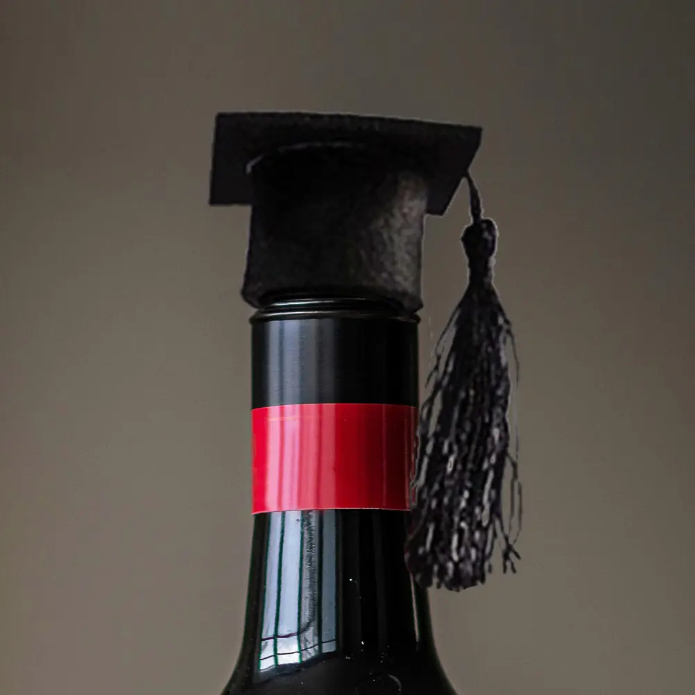 6Pcs Mini Doctoral Shape Wine Bottle Caps Tassel Cover Graduation Party Decoration Bottle Ornaments