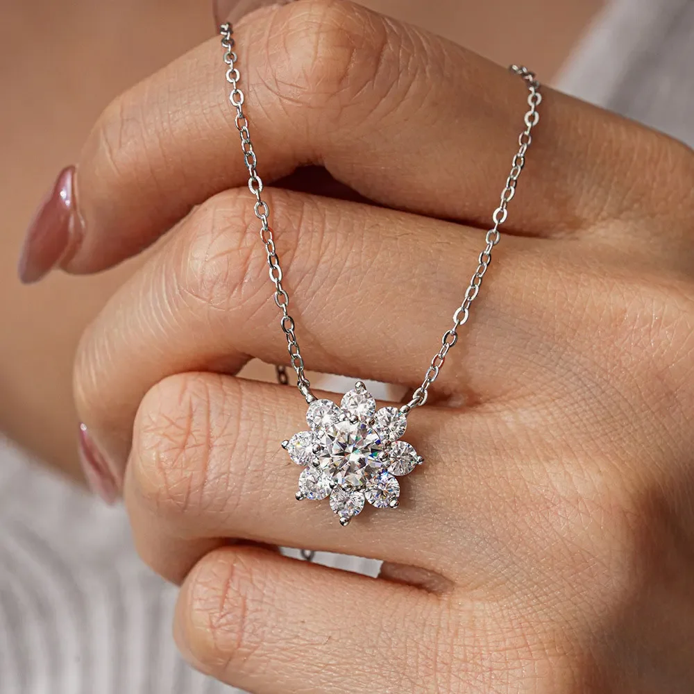 FCGJHW Moissanite Necklace Flower Pandent GRA S925 Sterling Silver Plated 18k White Gold Fashion Necklaces for Women Gifts 2026