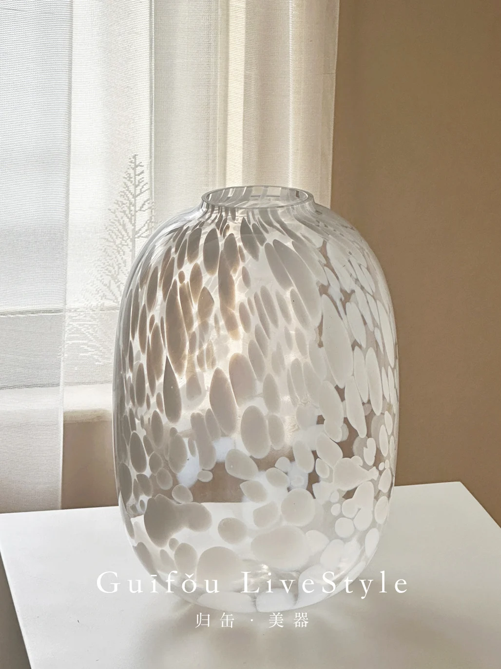 

Return to Fou Ruixue New Chinese-style Zen white glass vase French high-end ornament Flower water raising green plant