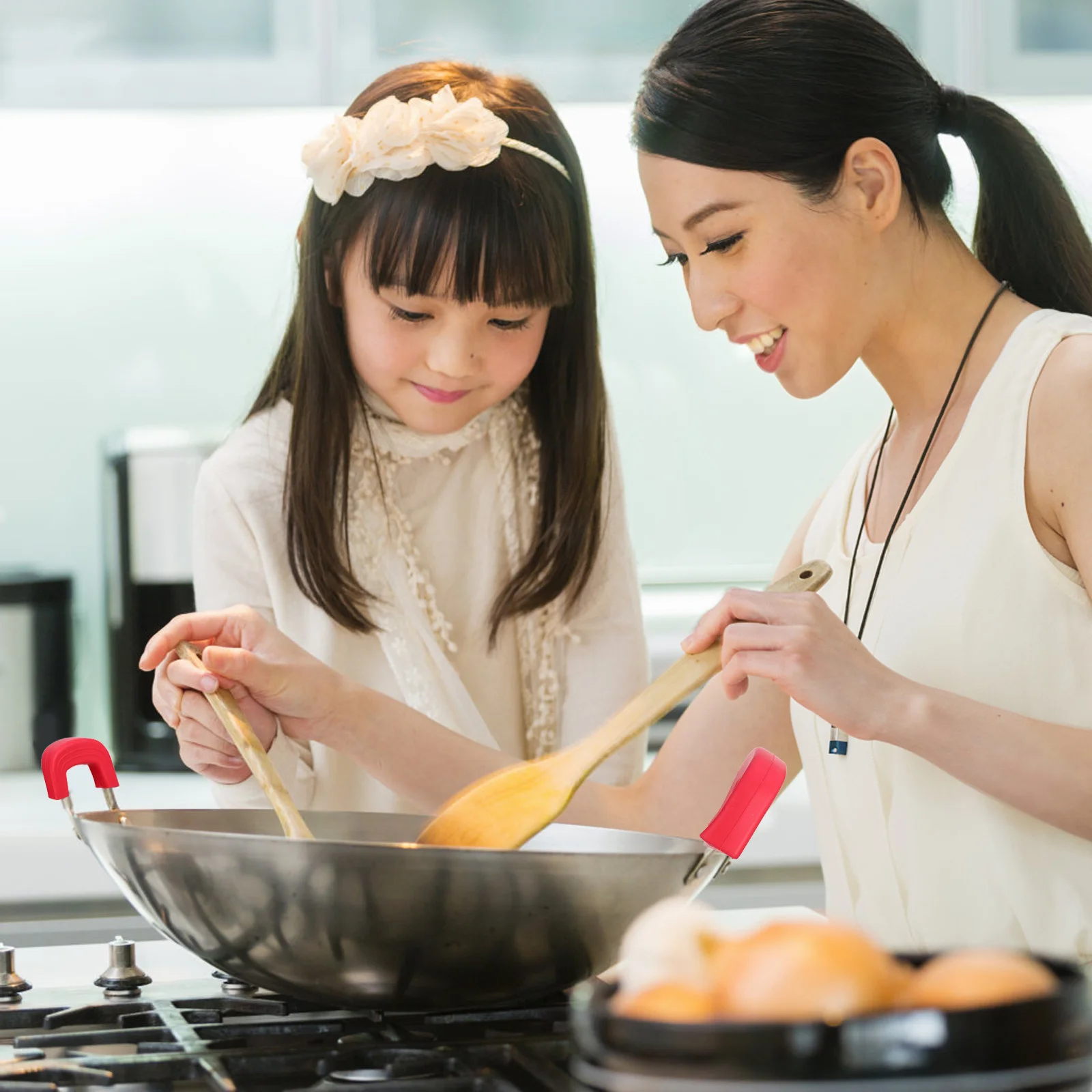 

1Pair Heat Resistant Pot Ear Cover Non-Slip Silicone Handle Protector for Pans Pots Skillet Griddle Kitchen Cooking Utensils