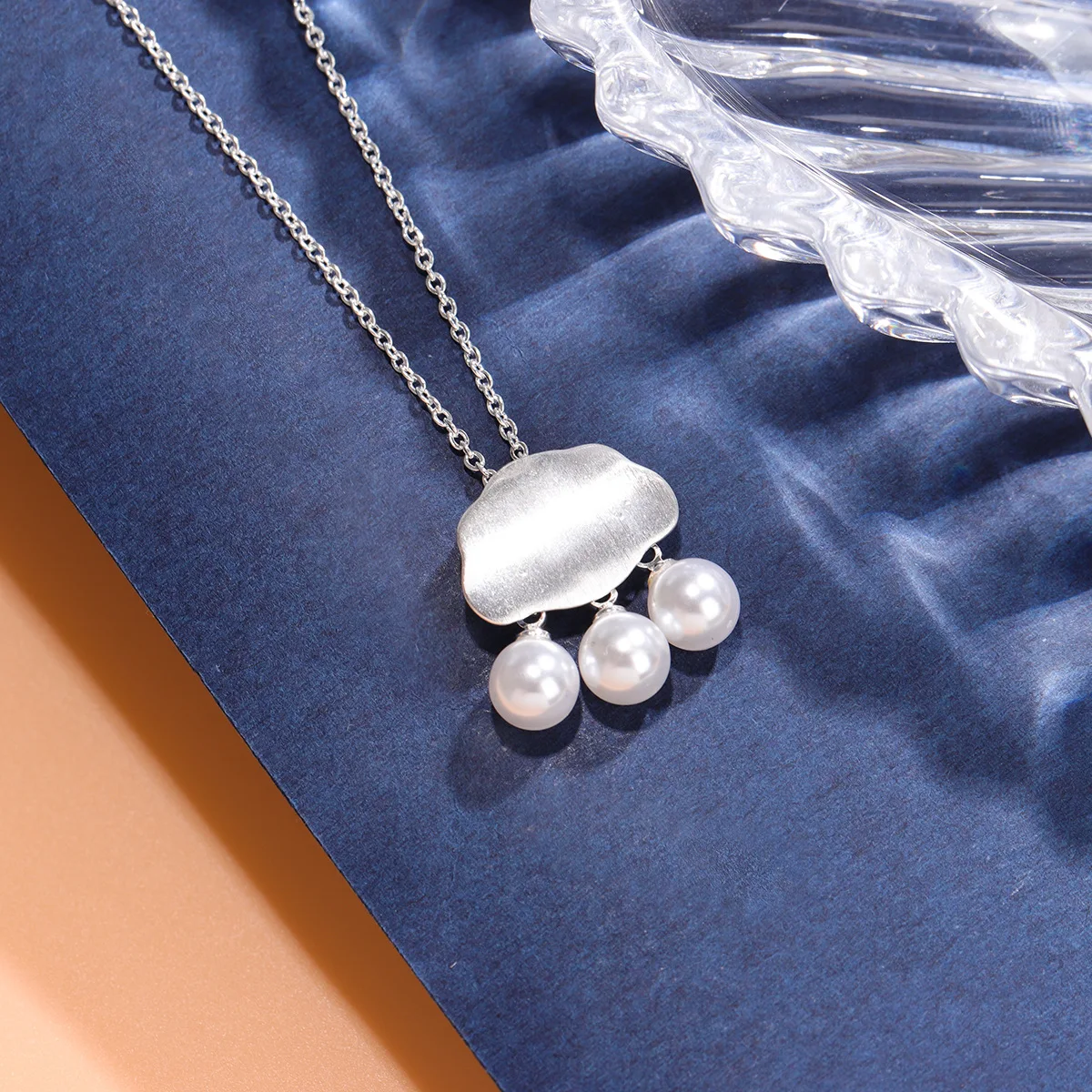 

Female Personality 925 Sterling Silver Jewelry Exquisite Cloud Pearl Simple Drawing Sweet Popular Pendant Necklaces XL162