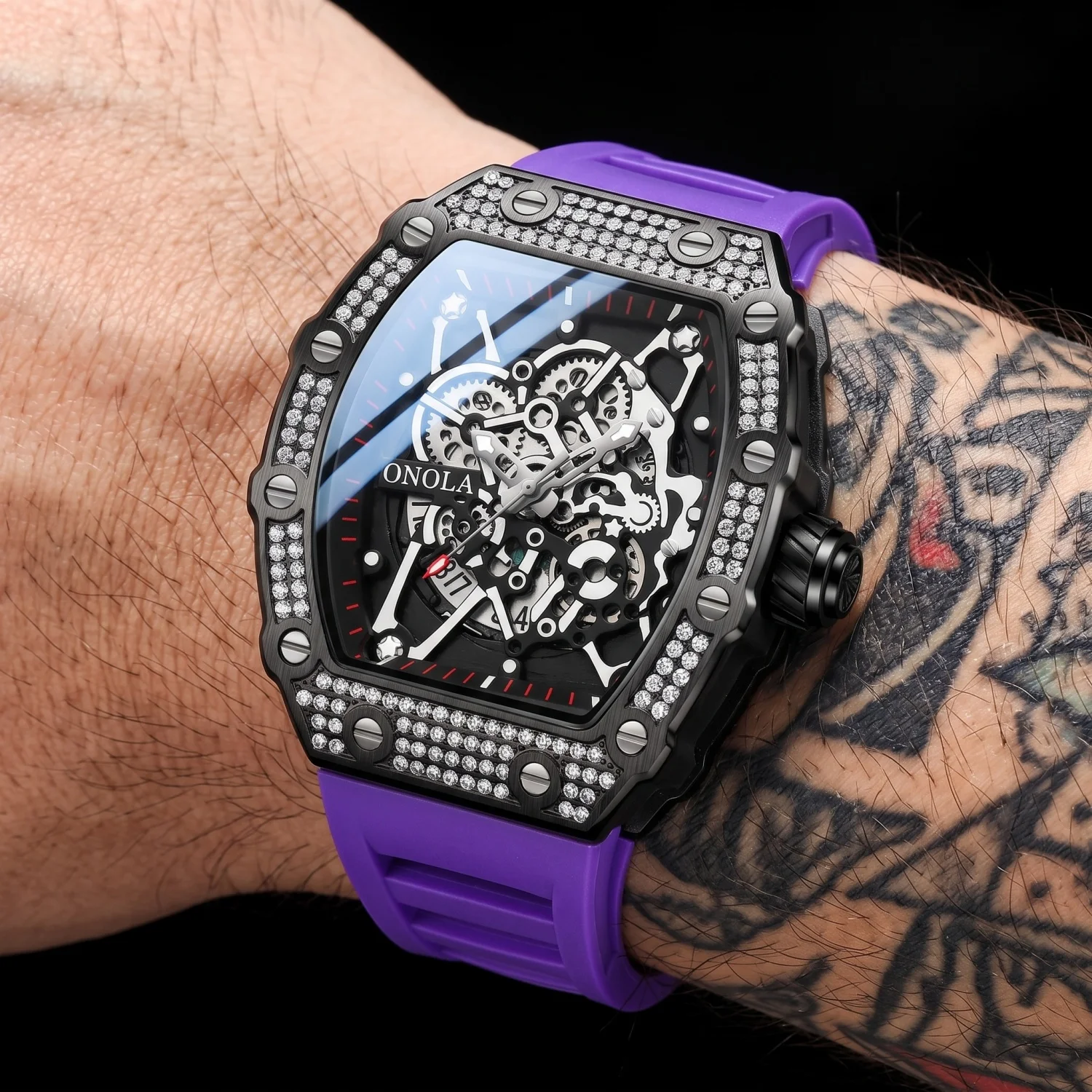 ONOLA men's quartz watch with rhinestone inlay and alloy case, suitable for daily wear, parties, and gift giving