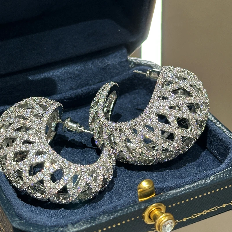 Wide C-shaped curved earrings hollow luxury exaggerated fashionable geometry advanced jewelry for wedding party