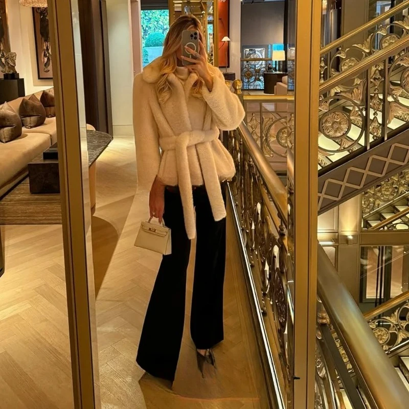 

Waistband lapel furry fur coat, beige fur coat