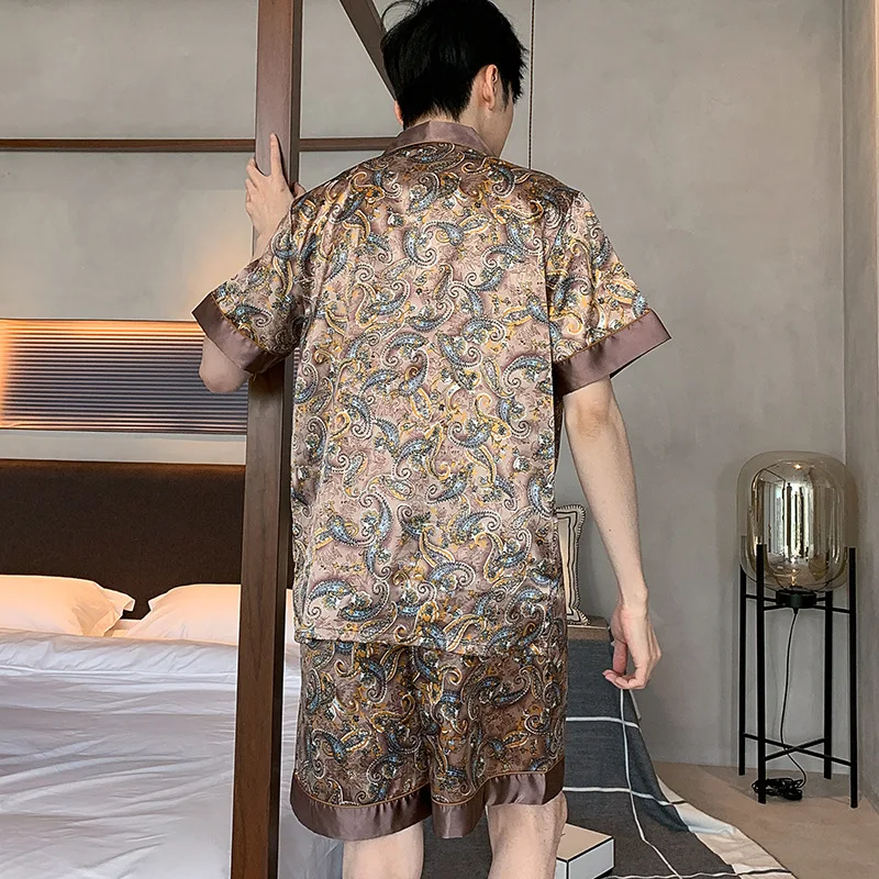 Ice Silk Pajamas Suit Men Spring Summer New Typle Fashion Short Sleeve Polyester Loungewear Male Sleepwear Geentlemen Homewear