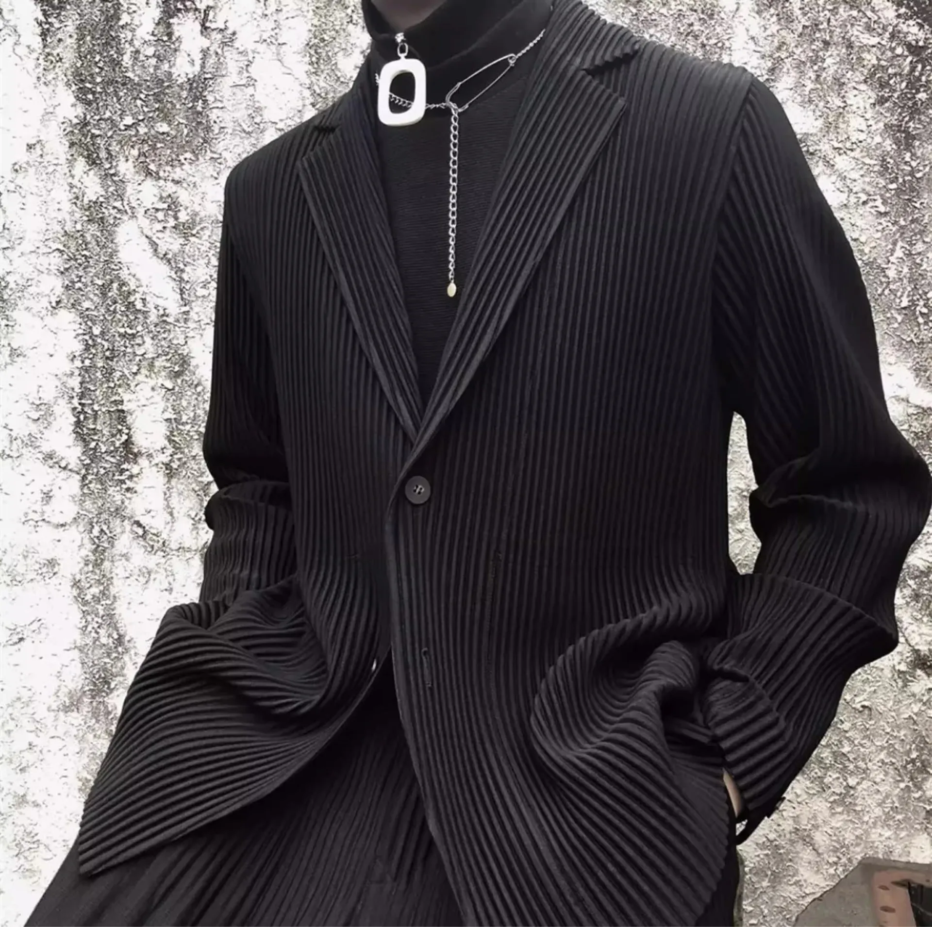 ISSEY Lined Japanese -Style Pleated Suit for Men Draped Loose Fit Versatile Casual Suit Jacket