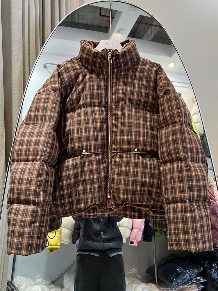 Koreanischer Stil, Retro-Design, karierter Stehkragen, weiße Entendaunenjacke für kurze, lockere und dicke, warme Brotjacke für Damen