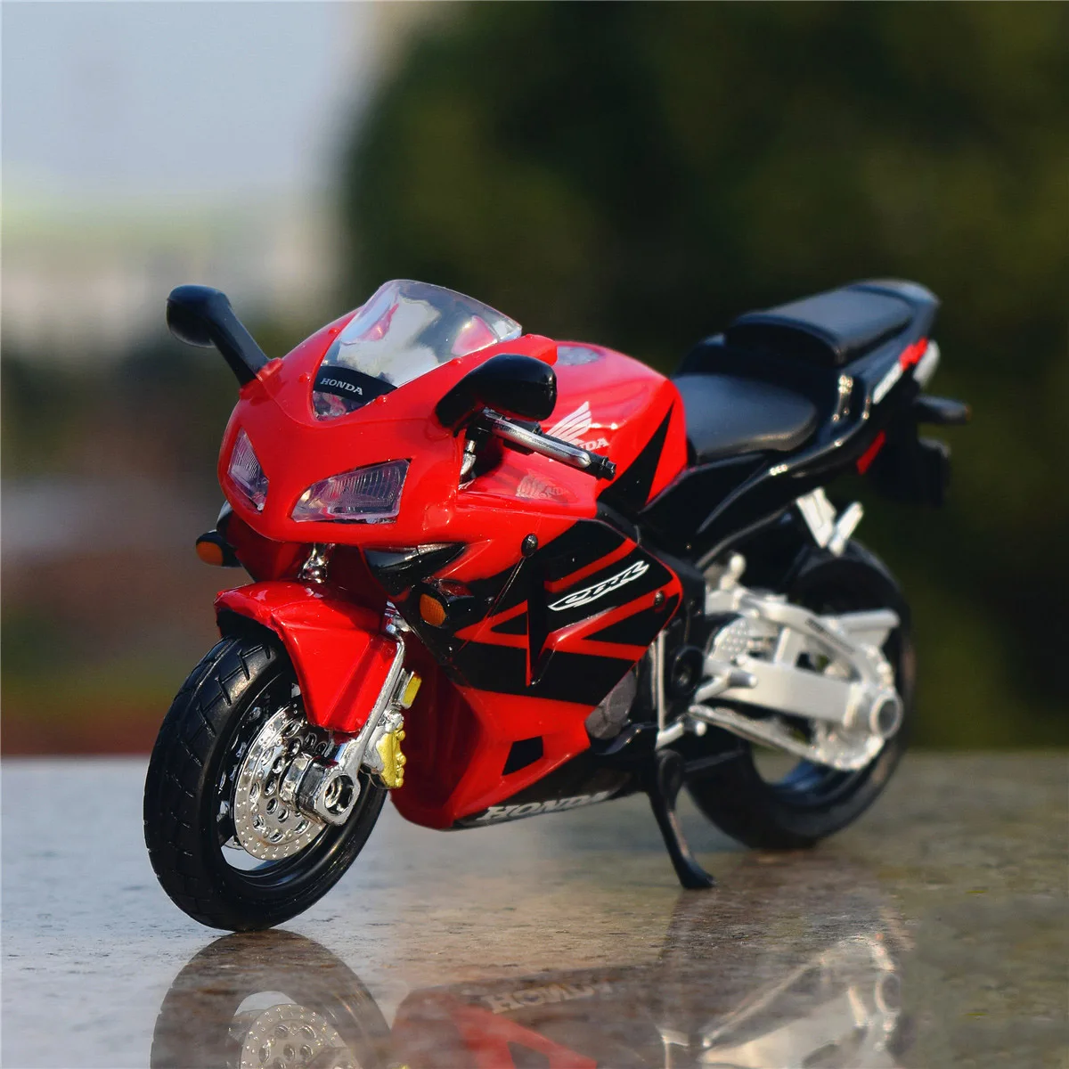 Maisto 1:18 HONDA CBR 600RR Alloy Racing Motorcycle Model Simulation Diecast Metal Motorcycle Model Collection Children Toy Gift