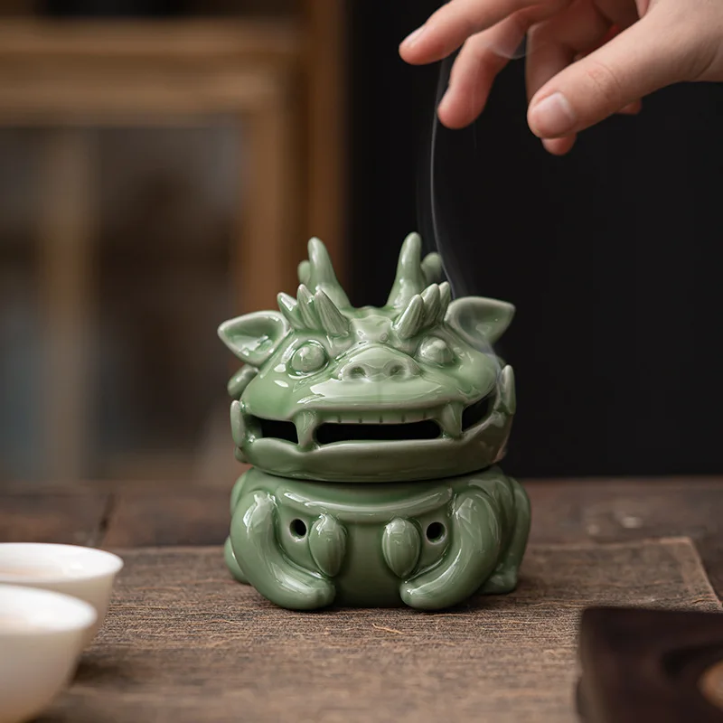 1pc Chinese Ceramic Dragon Incense Burner Ornament Covered Aromatherapy Stove Animal Ornaments Household Sacrificial Supplies