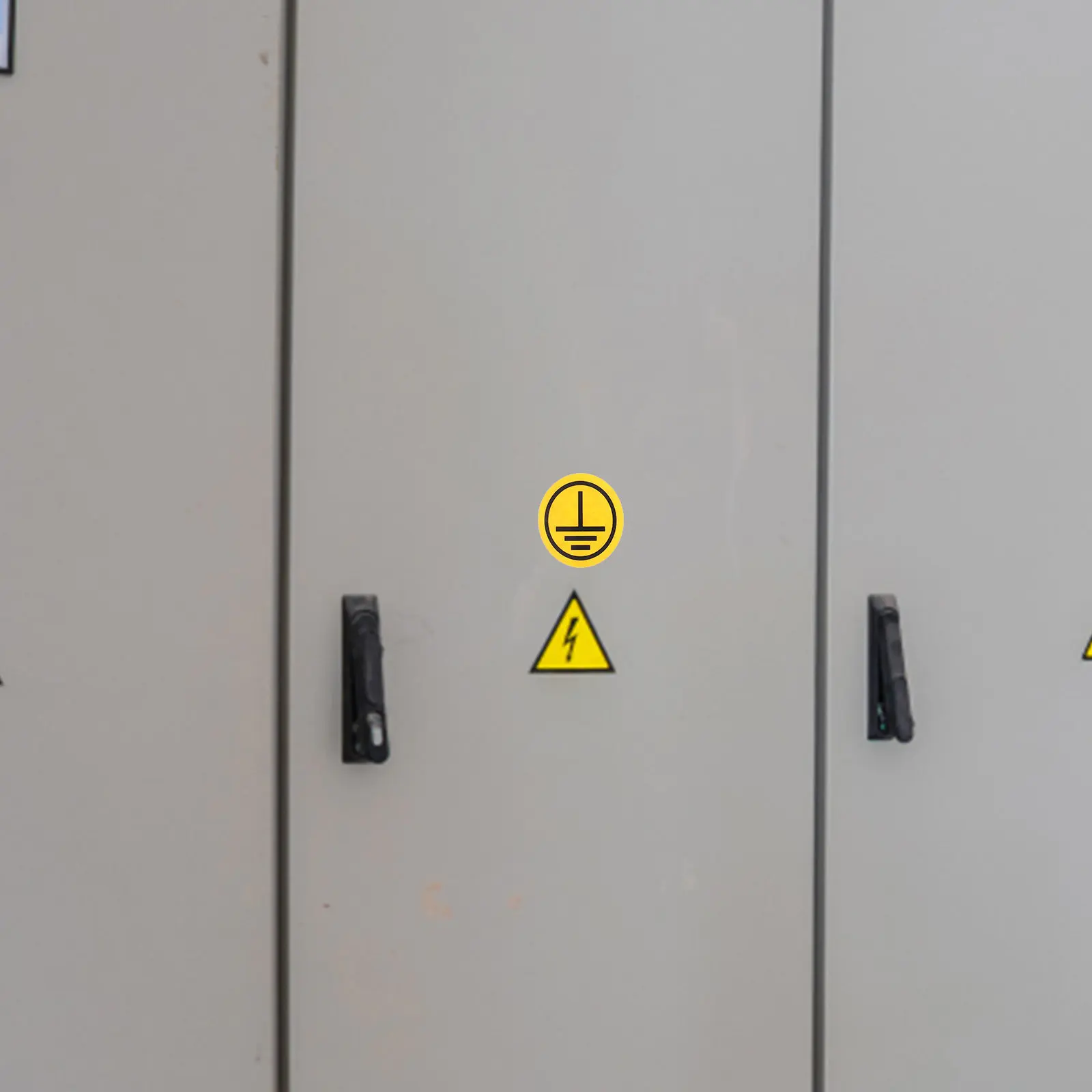 

Ground Warning Sticker Electrical Ground Symbol Label Easy Stick Strong Adhesion Clear Printed Safety Sign for Electric Panels