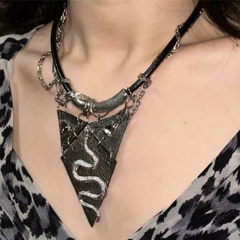 

HQ Mechanical Punk Necklaces for Women Men Neck Accessories Waste Earth Wind Snake Shadow Vintage Necklace Jewelry Personality