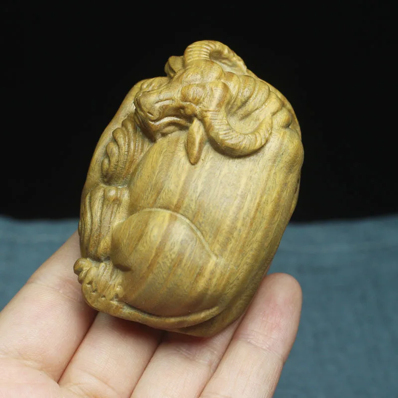 New Argentine Green Sandalwood Lotus Leaf Pendant Handheld Ornament with Fragrant Scent