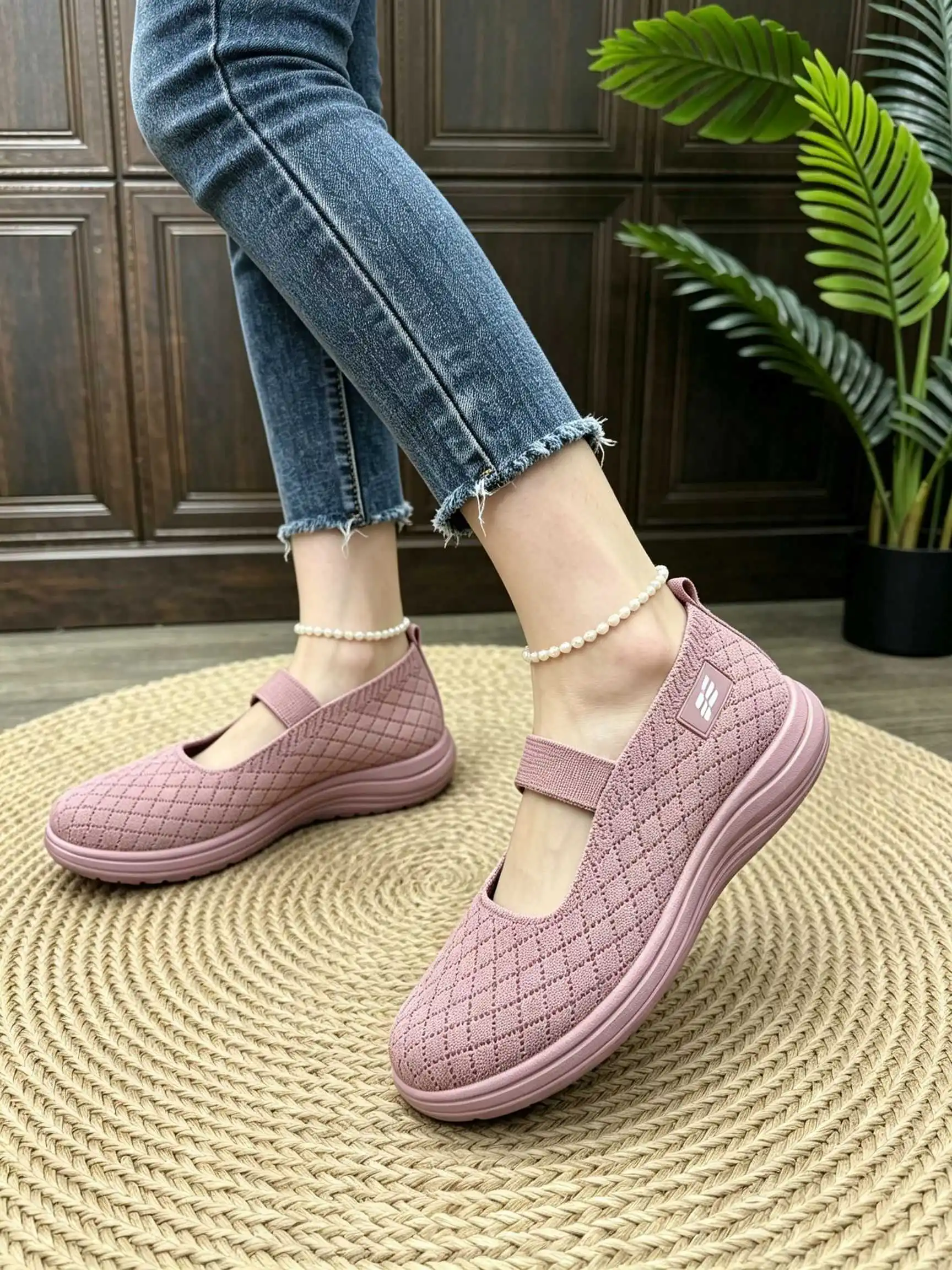 Damen Slipper aus Strickmaterial, atmungsaktive Mesh-Flachschuhe, leichte, bequeme, weiche Sohle, lässige Gehschuhe für ältere Damen. – Detail 8