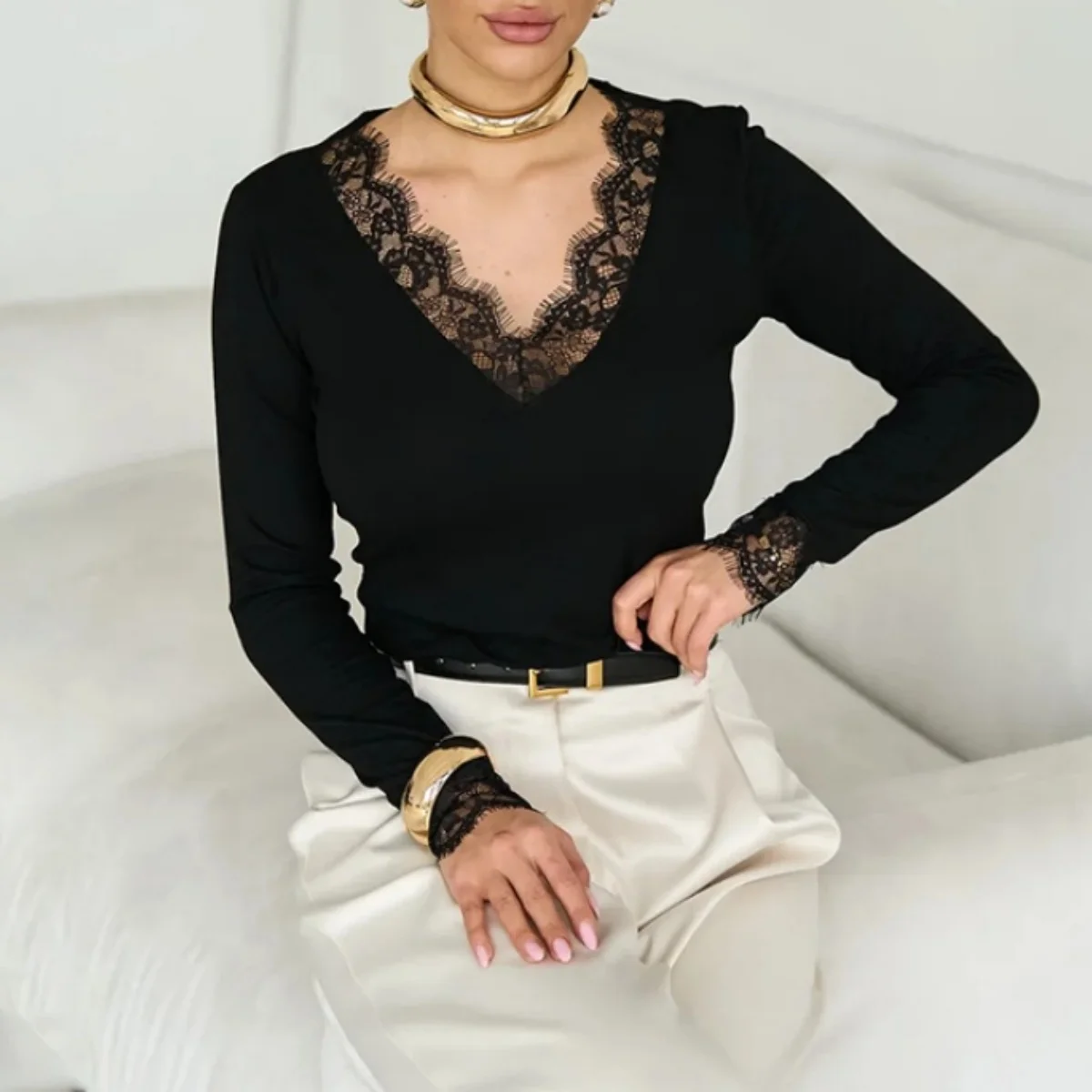 Women V Neck Lace T Shirt Top Sexy Navel Exposed Pullover Fashion Splice Hot Girl Club Party Top 2026 Spring New Lady T Shirt