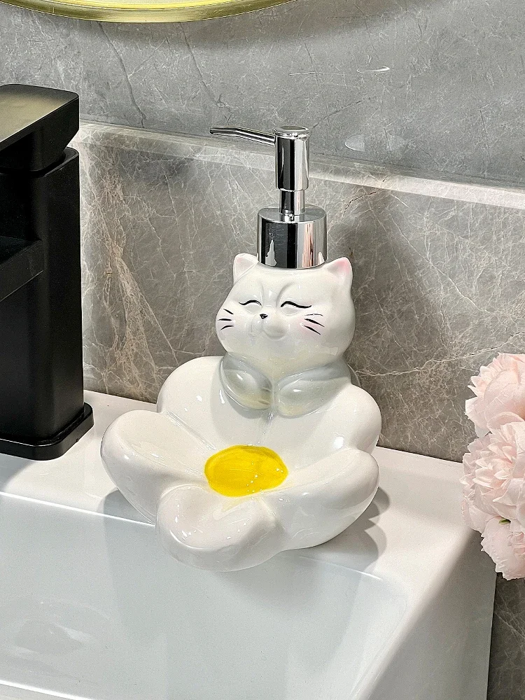 

Милый забавный лосьон Lucky Cat, бутылка, мыльница, туалет, два в одном, керамический шампунь, гель для душа, пресс-бутылка, аксессуары для ванной комнаты