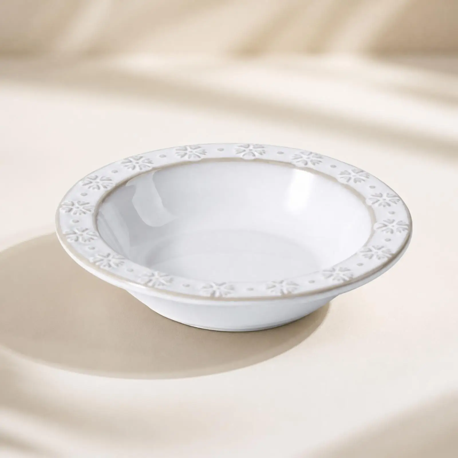 Snowflake Embossed Pet Bowl Easy to Clean for Everyday Mealtime