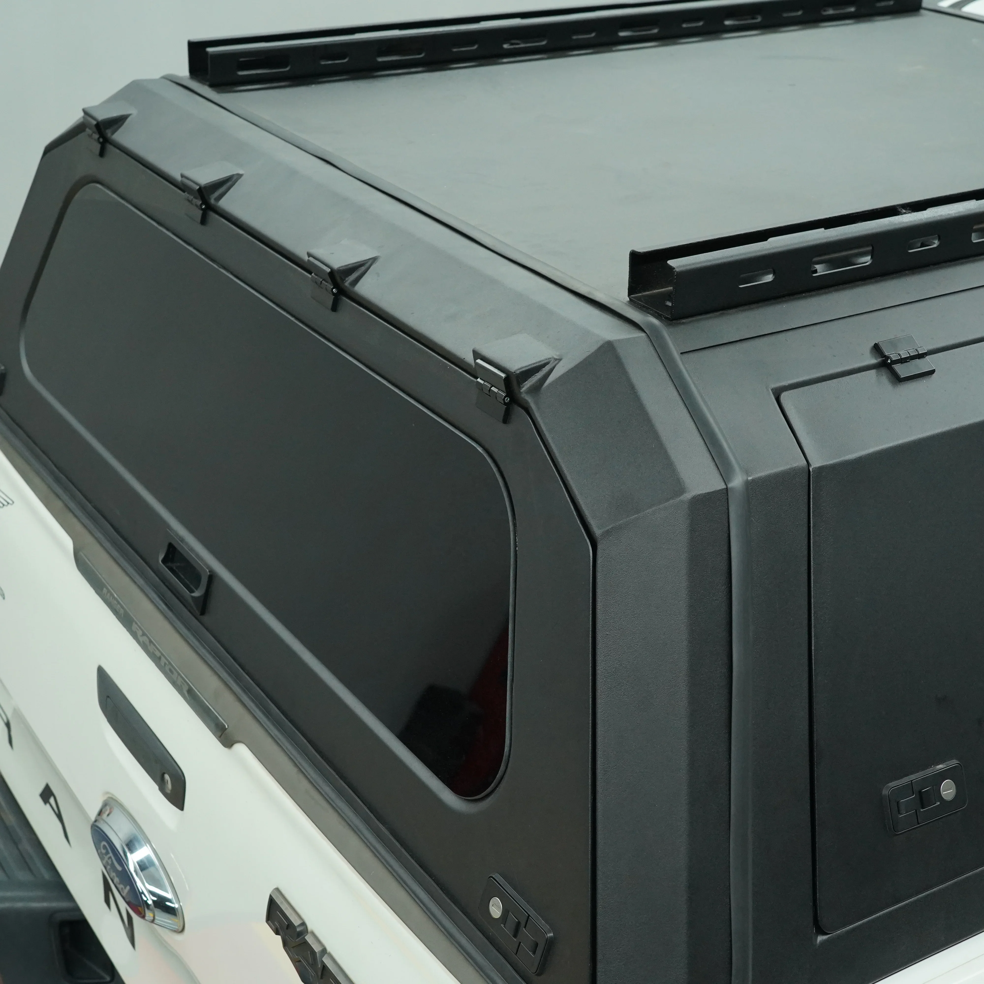 

Brand New New Design Pickup Truck Steel Dual Cab 4X4 Pick up Pickup Truck Bed Canopy Topper for Chevrolet chevy silverado 1500/