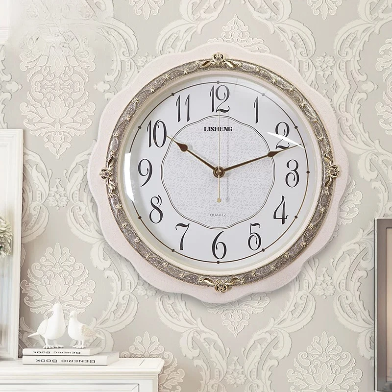 Silent Quartz Wall Clock, Modern Art Clock for Living Room, Creative Large Decorative Timepiece