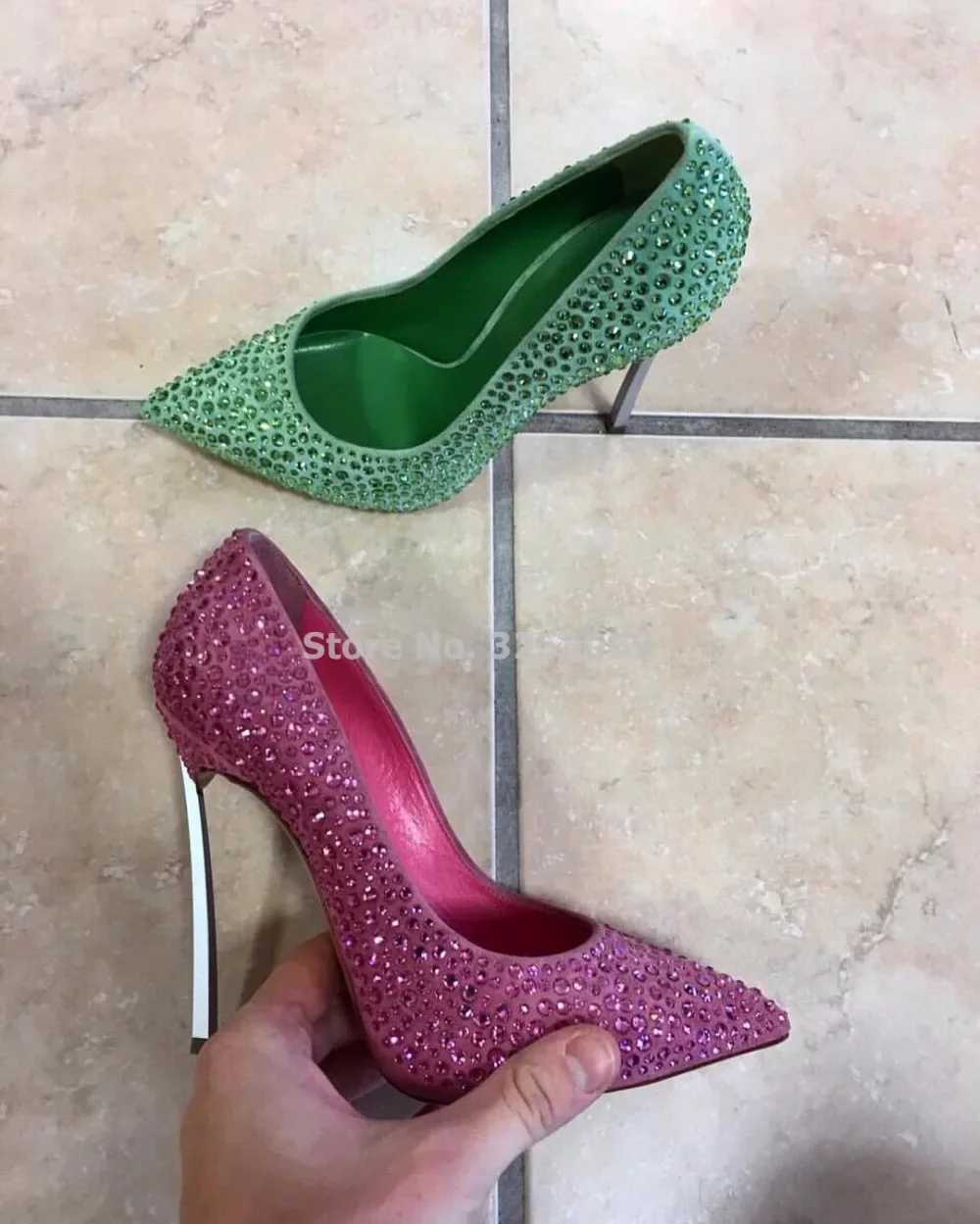 ALMUDENA Rood Groen Bling Bling Kristallen Trouwschoenen Metalen Dunne Hak Glinsterende Strass Bruidspompen Stiletto Hakken Dropship