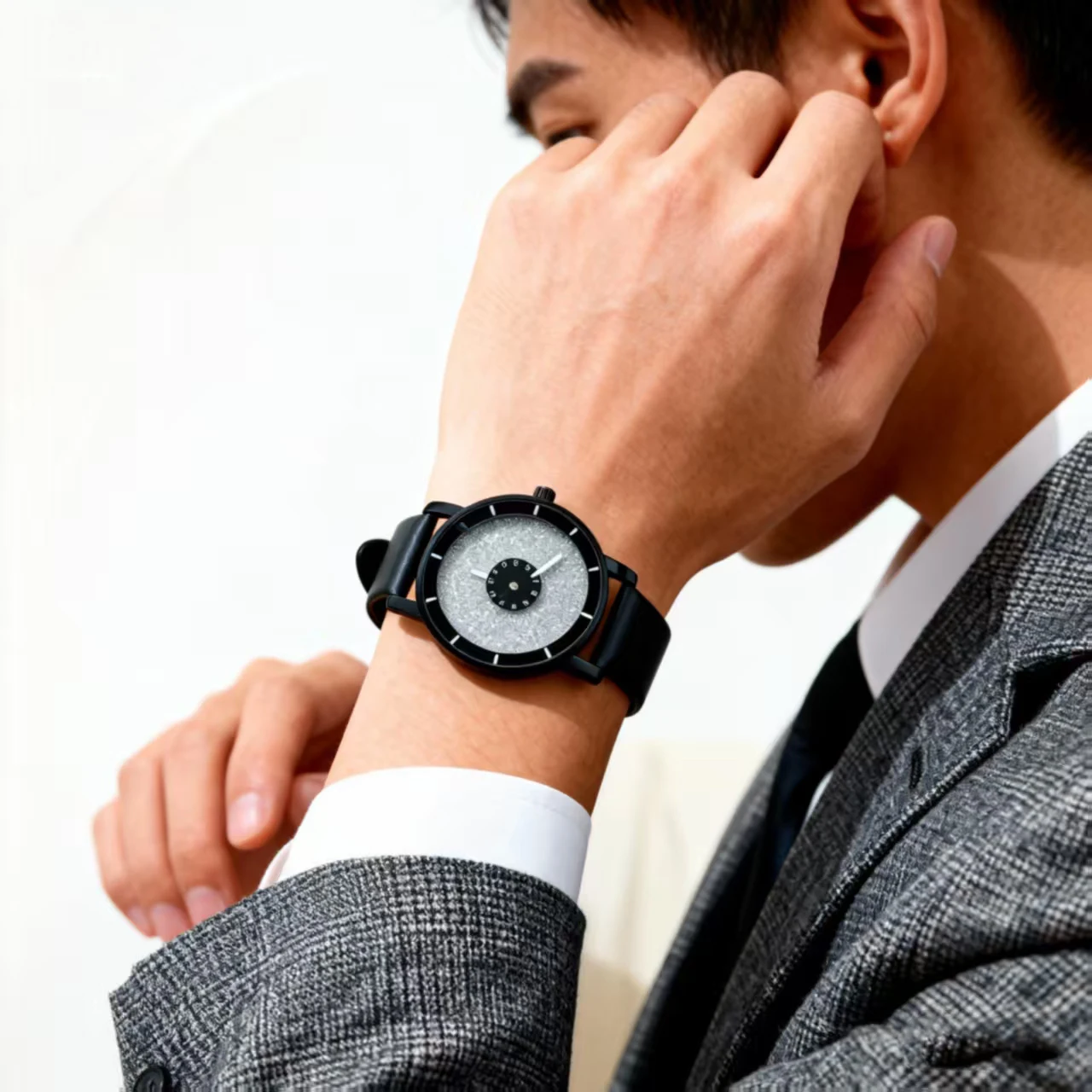 WOKAI orologio al quarzo da uomo con cinturino in pelle di alta qualità, alla moda e casual con lancette inverse, un orologio da donna personalizzato