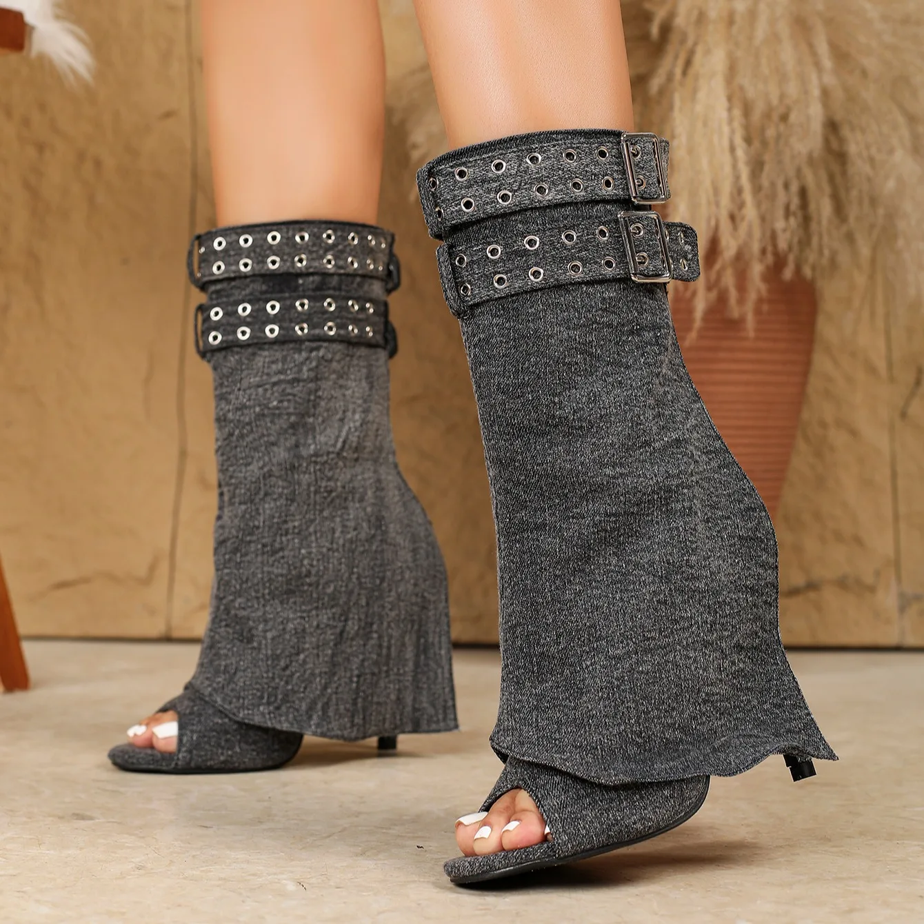 Aneikeh Fashion Ope…