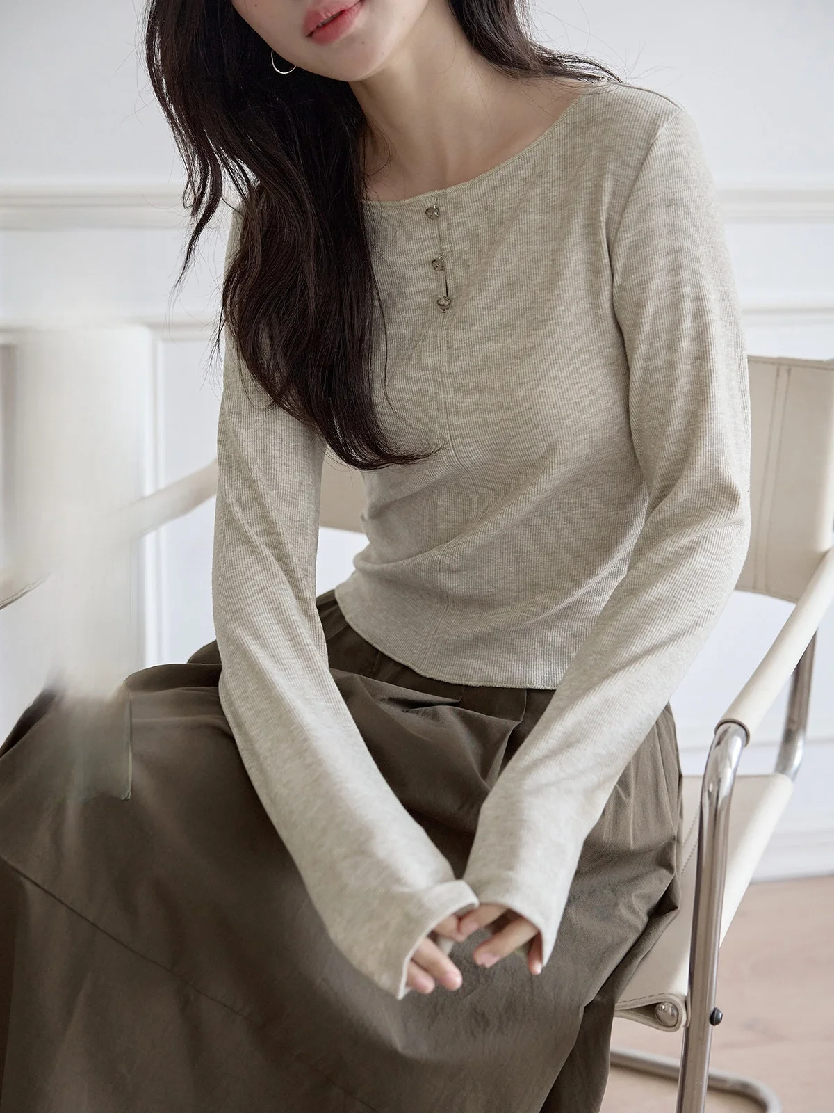 

Женский трикотажный топ HuiXi с круглым вырезом, облегающий, базовый слой, с изящным дизайном, для повседневной носки, в корейском стиле, 2026 S