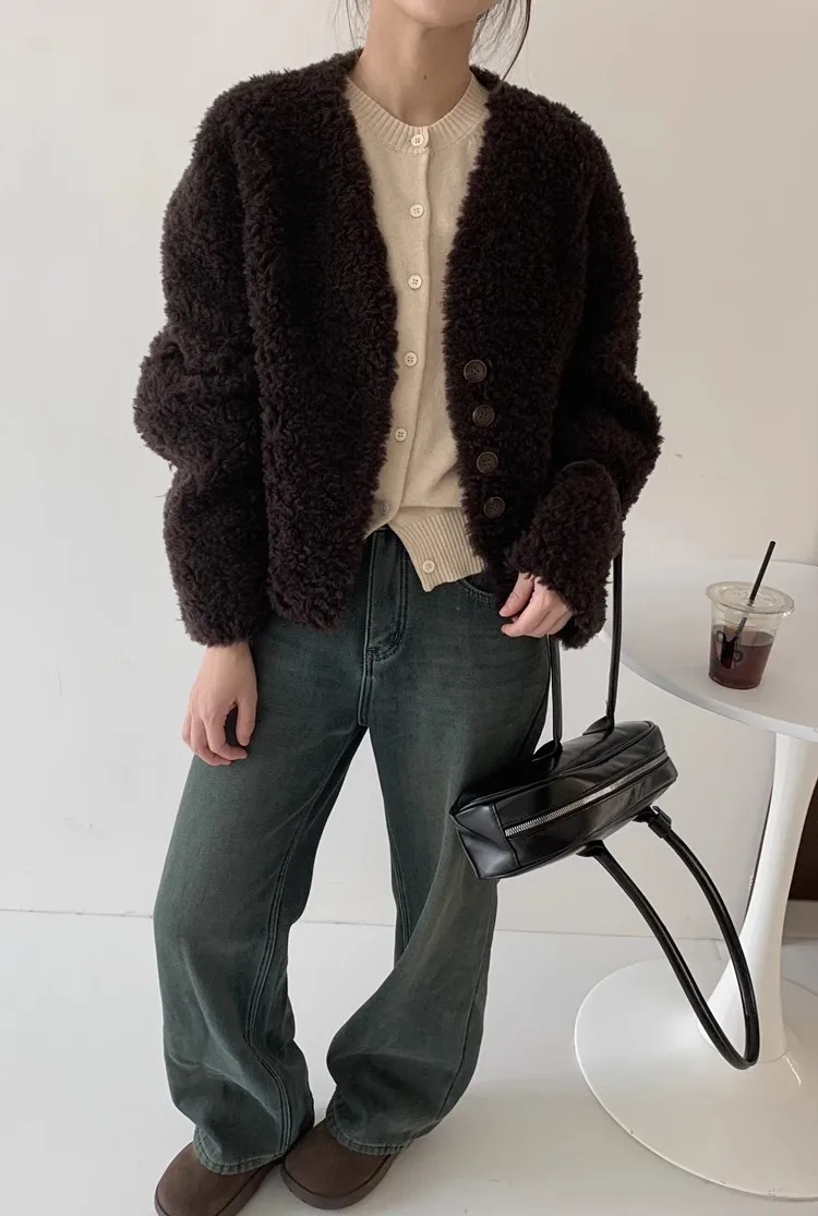 Women Thick Faux Fur Jacket Short Coat Single Breasted Long Sleeve Jackets V Neck Warm Casual Regular Furry Coats Winter