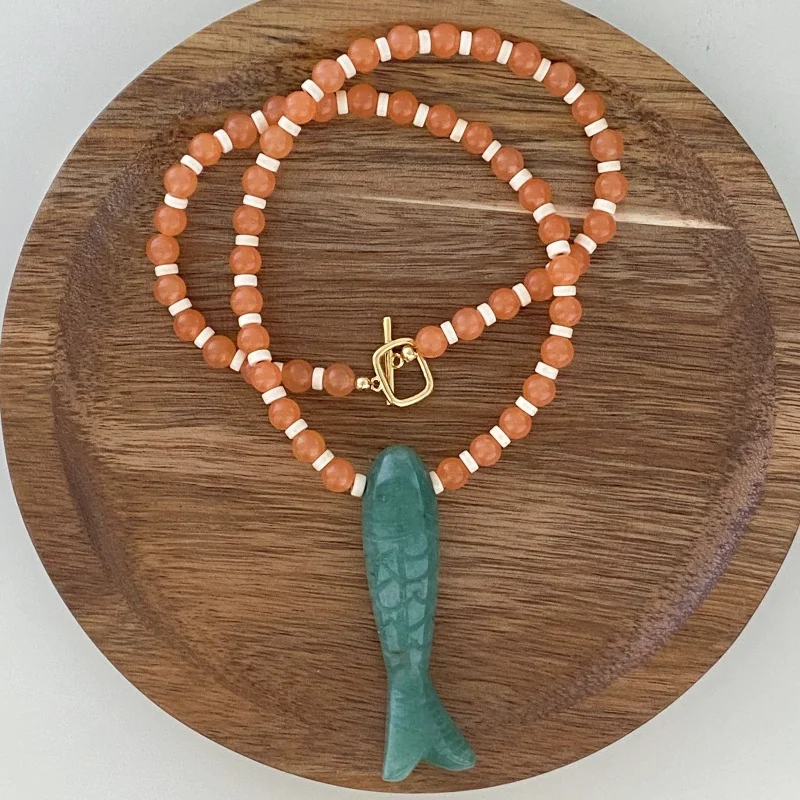 

Stone Carved Small Fish Shell Bead Necklace Simple Colorful Stone Clavicle Chain jewelry outer banks