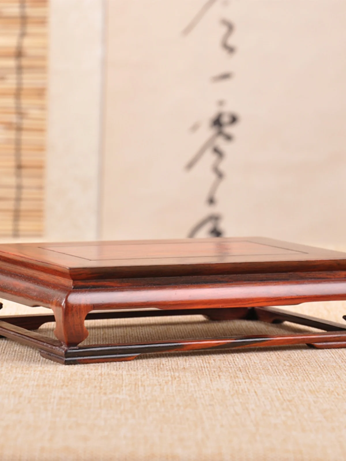 

Современная курильница для благовоний из красного сандалового дерева в форме чайника, длинная квадратная подставка для низкого столика, китайская резьба, ручная работа, деревянная скульптура