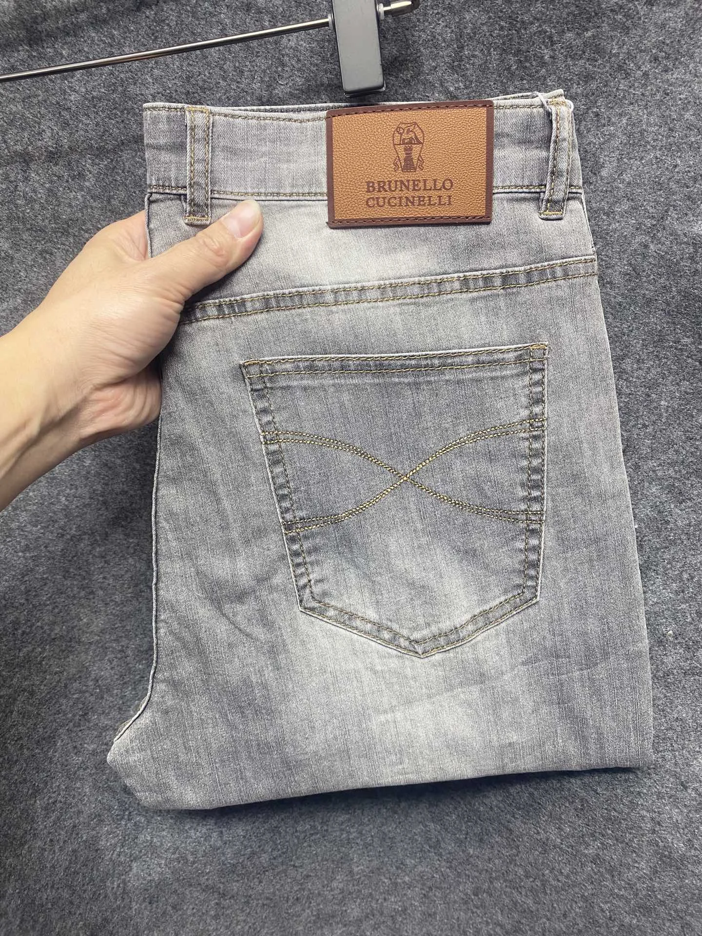 

2024 DIKU Spring and summer new men's denim fabric with large elastic fabric, good texture, slim fit, small straight tube