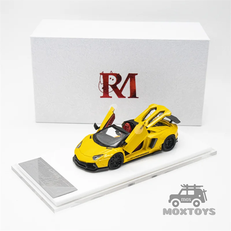 Modelo de rinoceronte RM 1:64 LP700/720-4 modelo de carro fundido