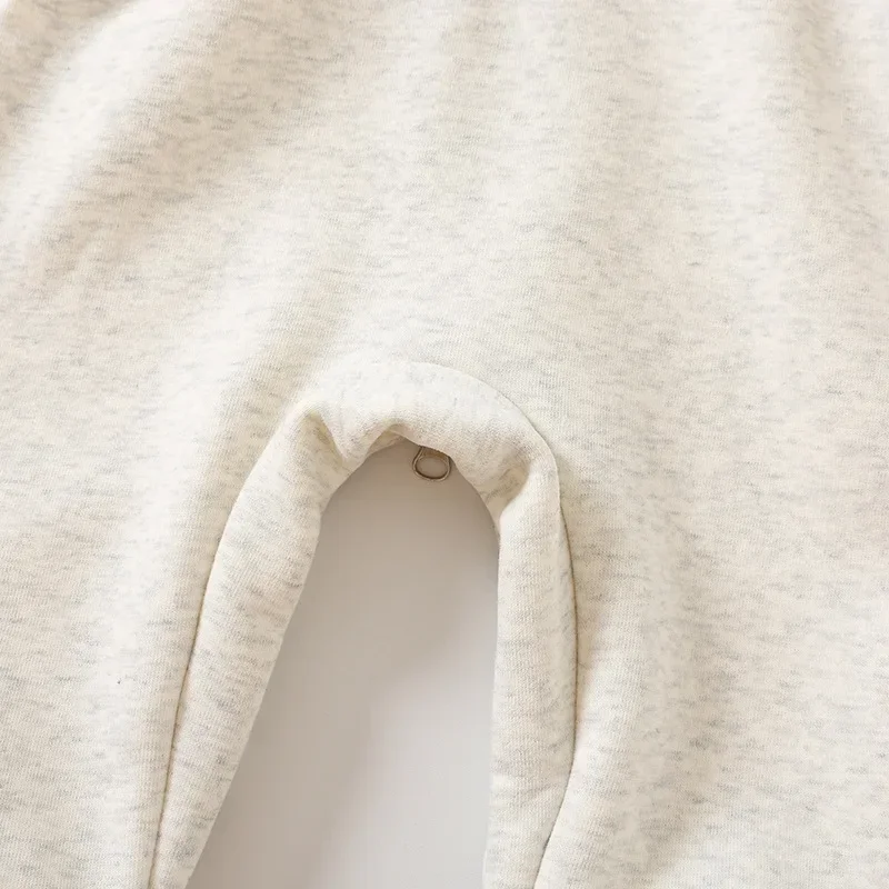 ملابس الطفل الوليد بذلة سميكة 0-2 Y 2024 الخريف الشتاء جديد الفتيان الفراء بطانة رياضي رومبير طفل في الهواء الطلق قطعة واحدة