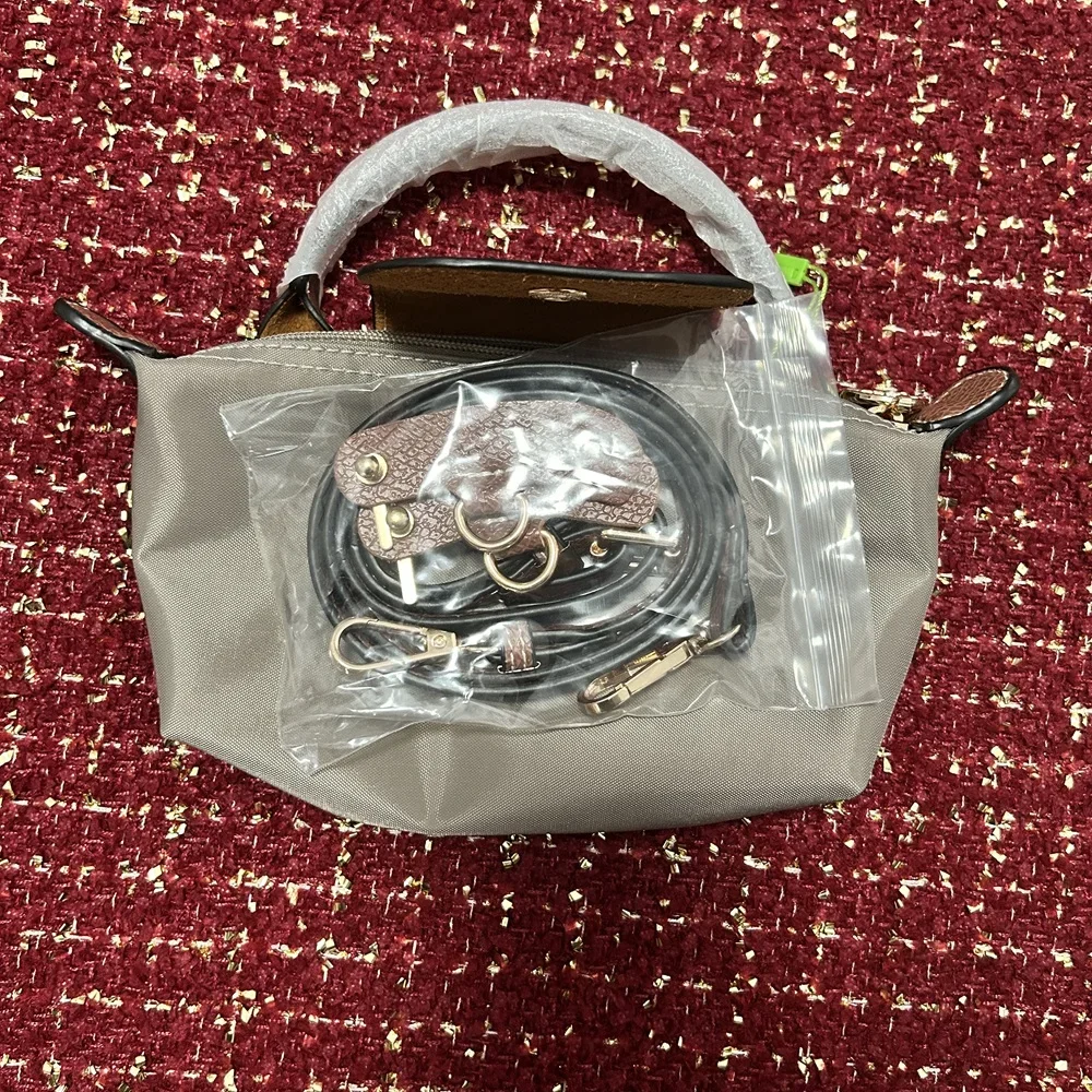 1 セットの高品質 LC 女性用防水ナイロンショルダーバッグファッション取り外し可能なハンドバッグミニバッグ 20*5*11 センチメートル