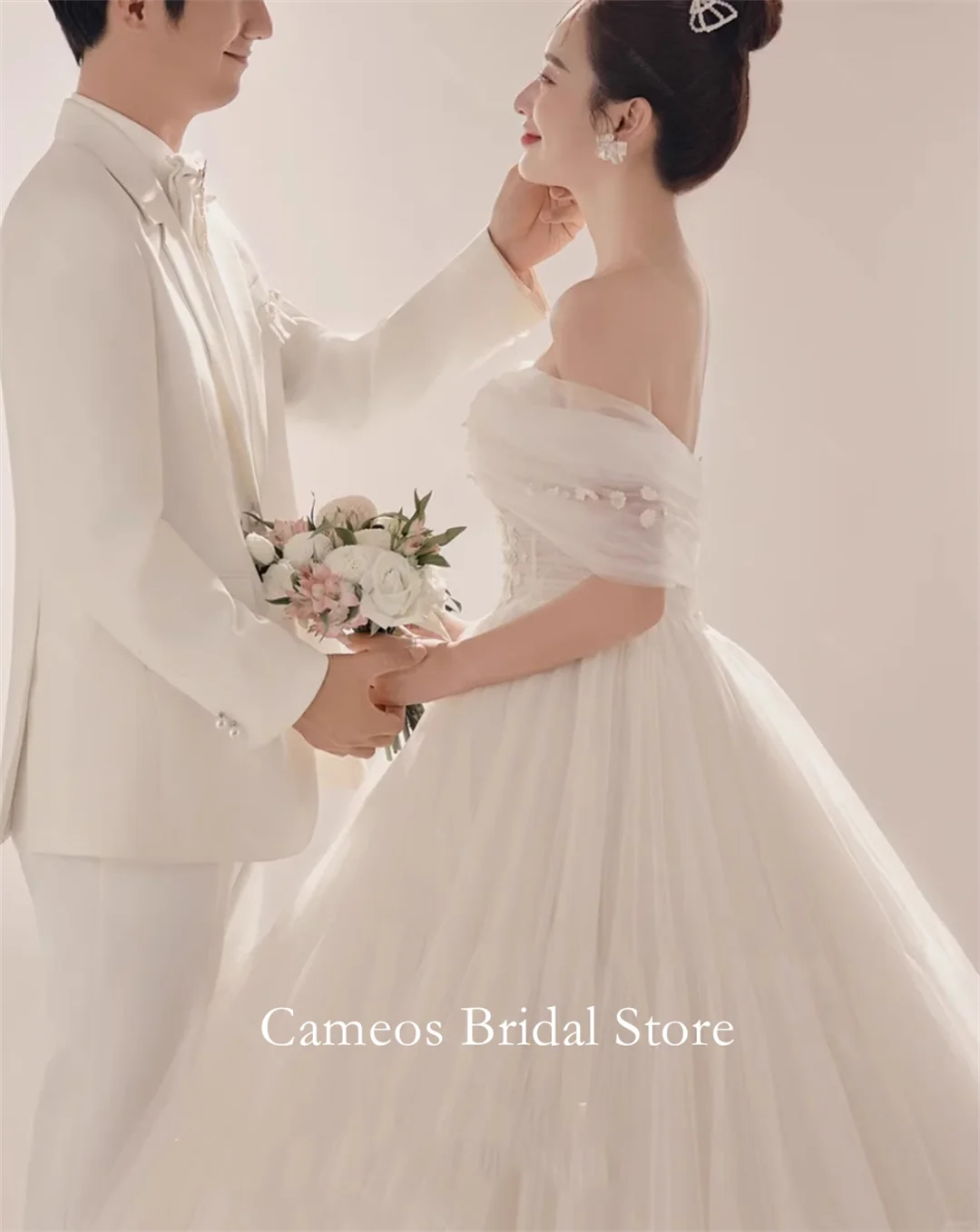 SONDR dostosowane tiulowe suknie ślubne z krótkim rękawem kość słoniowa Off ramię Korea księżniczka suknie panny młodej damskie suknie ślubne