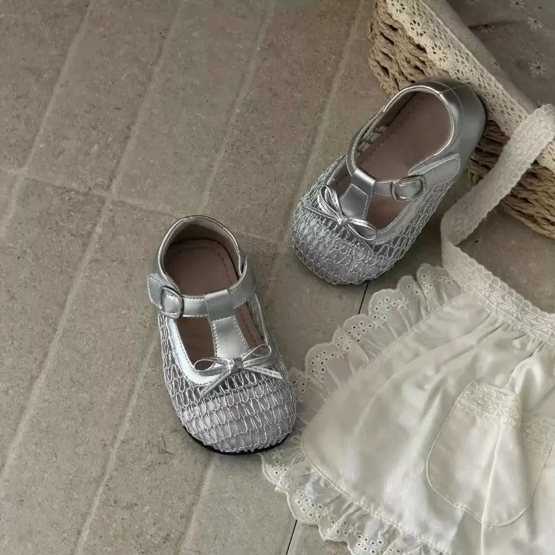 Baby-Sandalen mit T-Riemen, atmungsaktives Mesh, Kinder-Strandschuhe im koreanischen Stil, weiche Sohle, Sommer 2026, neue Kleinkind-Lauflernschuhe mit runden Zehen – Detail 3