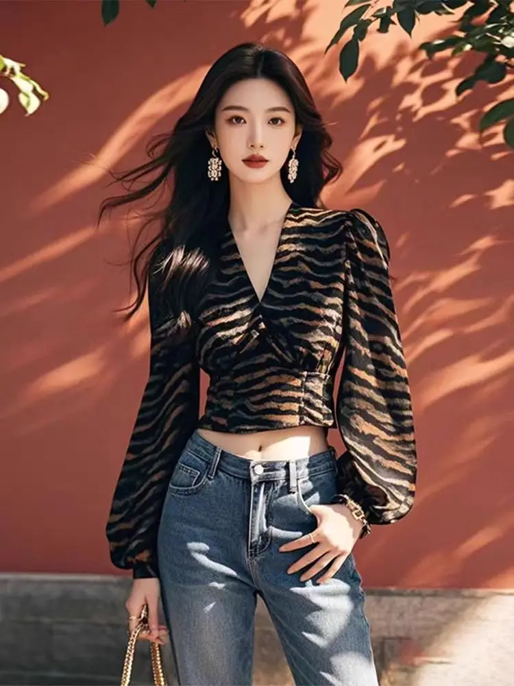 

Streetwear Spicy Girl Blouses V Neck Long Sleeve Leopard Crop Tops Spring Female Slim Shirts Y2k Harajuku Vintage Women Clothing