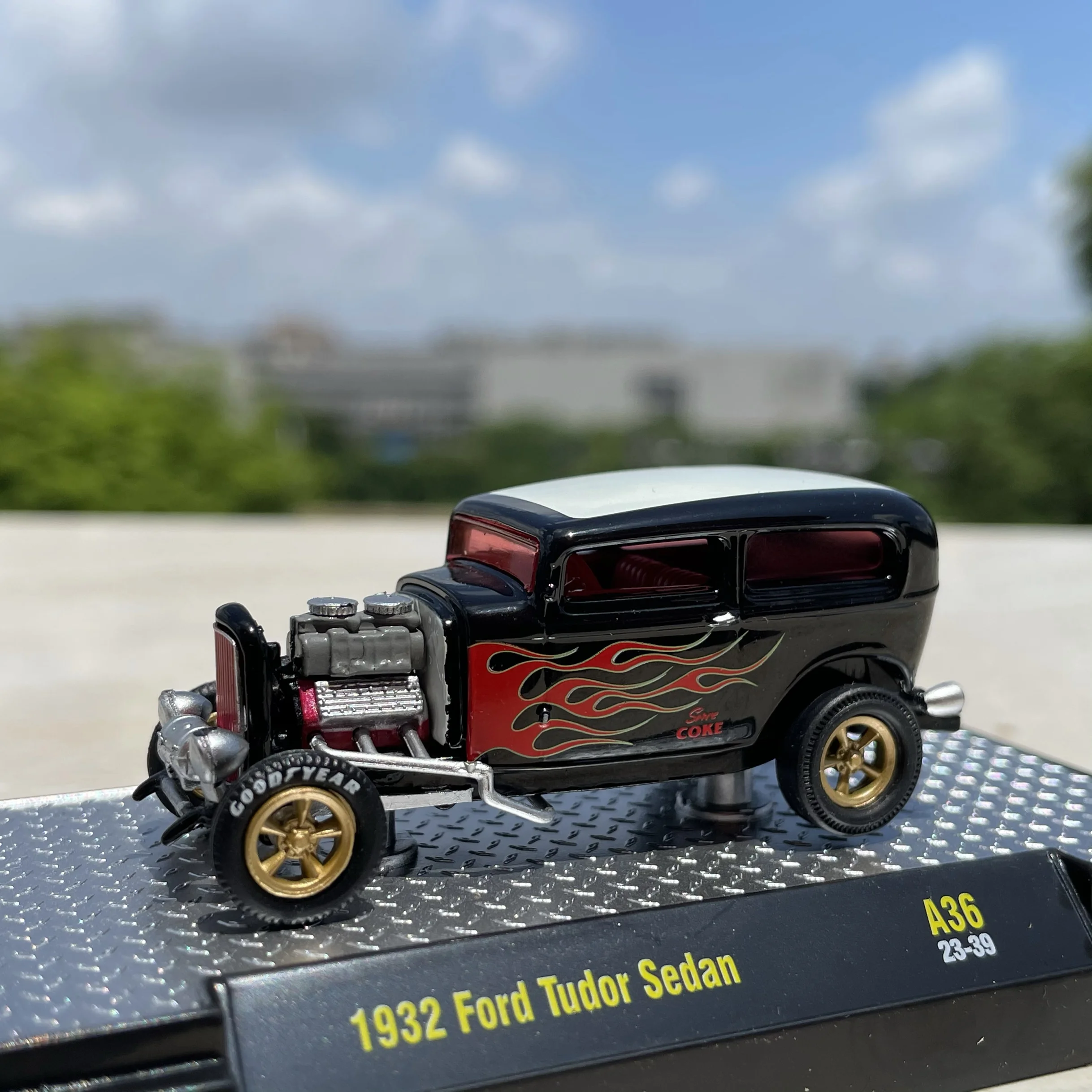 

Литой под давлением 1:64 масштаб Ford классический автомобиль из сплава модель автомобиля Коллекционная игрушка в подарок сувенир дисплей орнамент