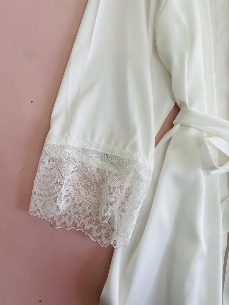 Bata de novia de encaje blanco Sexy para dama de honor, bata de boda para primavera y verano, ropa de dormir para mujer, bata de baño tipo kimono, camisón de satén suelto, ropa de casa