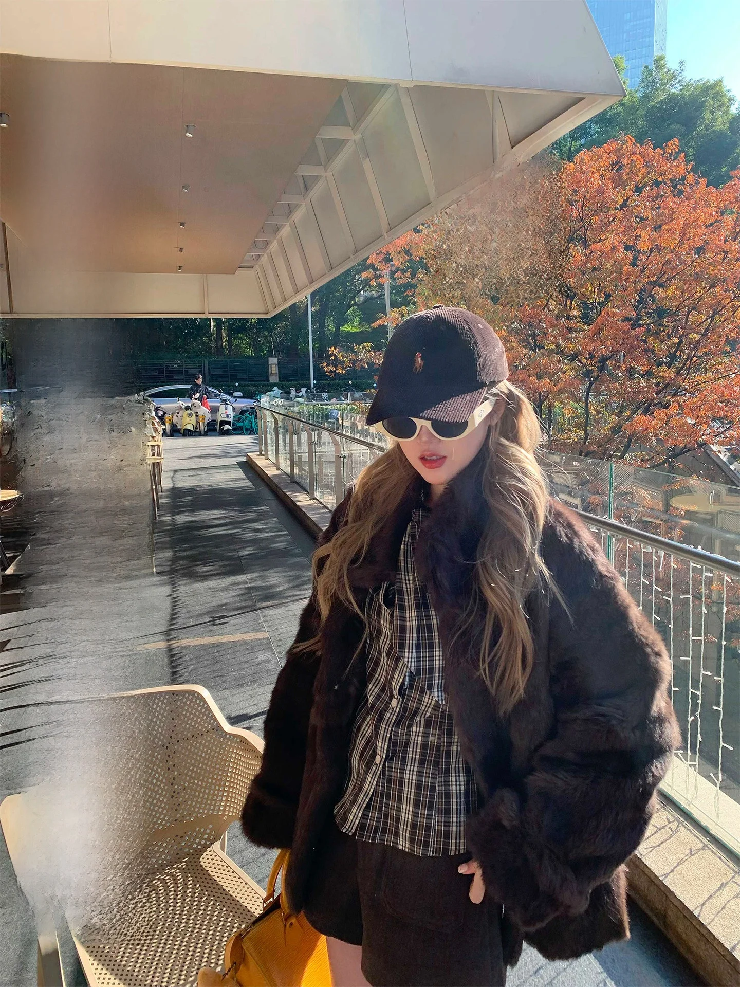 

Новая женская теплая зимняя шуба из 100% кроличьего меха, однотонная, повседневная, свободного кроя, с длинными рукавами, цвет карамельный латте