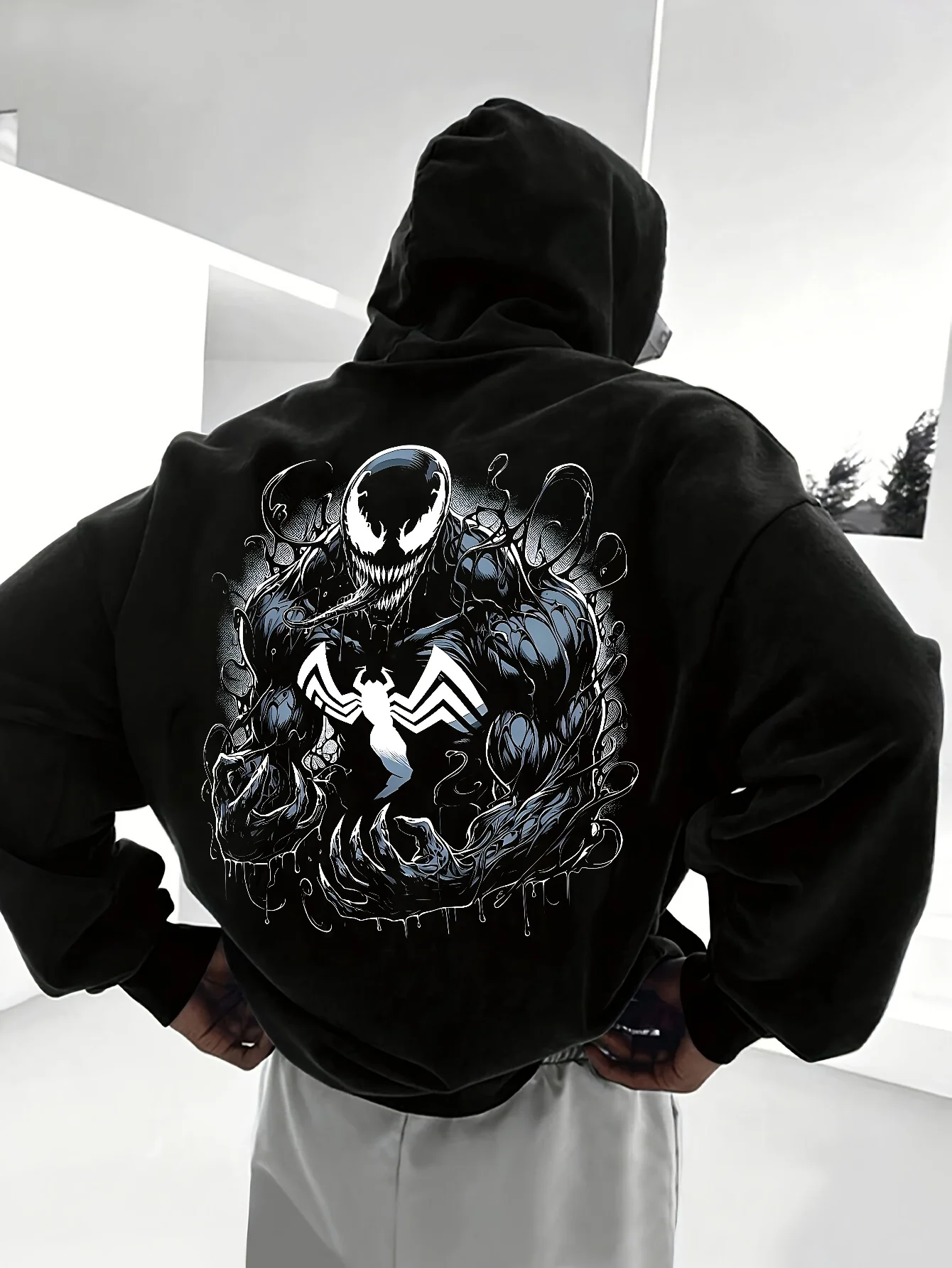 เสื้อฮู้ดผู้ชายลายพิมพ์ตัวละคร Marvel Venom Symbiote สไตล์ลำลองทันสมัย พร้อมรายละเอียดฟัน, เสื้อสเวตเชิ้ตแบบสวมหัวลำลอง