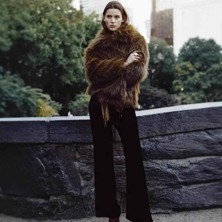 

KIDCRKJ Winter Women Faux Fur Coat Brown Notched Collar Warm Mink Fur Jacket For Female Comforfable Fluffy Lady's Eco Fur Coat