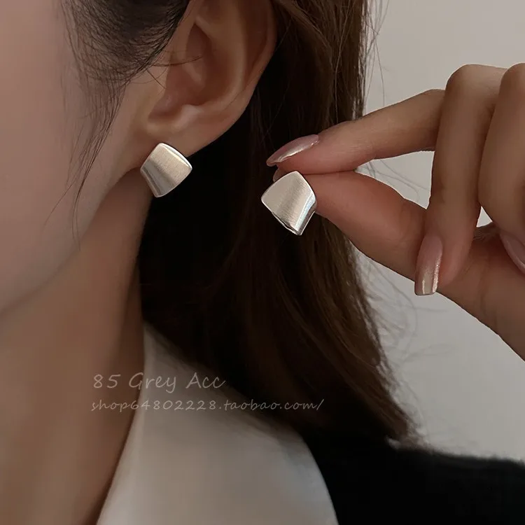 Metal Stud Earrings Minimalist Cool Style Stainless Steel Lightweight Hypoallergenic Unique Design Daily Wear Jewelry for Women