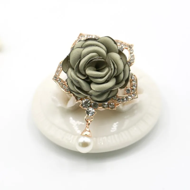 Broche de flores de tela para mujer, Pin de estilo Mori, pequeño Boutonniere, suéter, abrigo, adorno