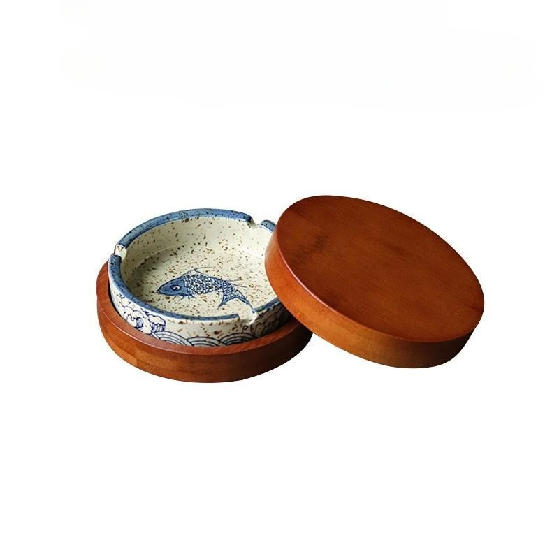

Ashtray, Japanese retro anti-fly ash, with covered ashtray