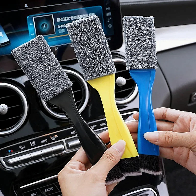 BYD Logo 2‑in‑1 Dust Cleaning Brush For Atto 3 Seal Dolphin Han Tang Song Yuan Auto Air‑Vent Dashboard Detailing Care Tool Parts