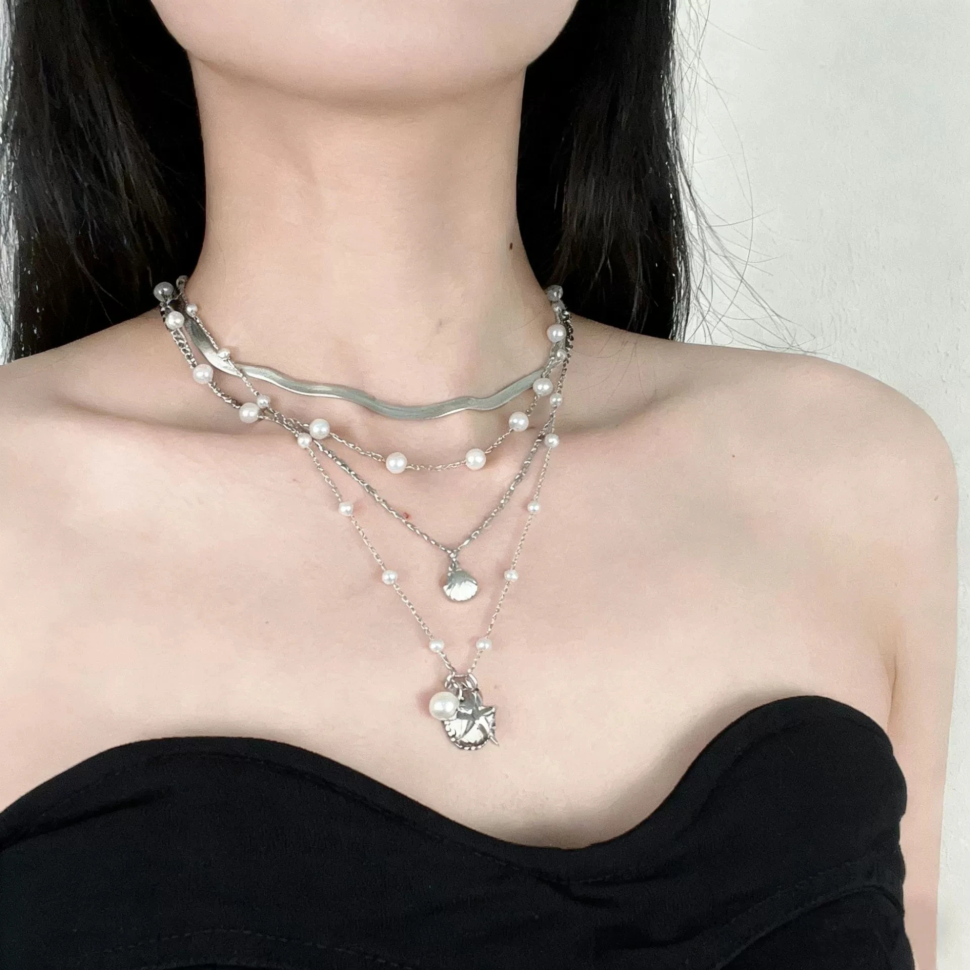 2026 Neues Trendiges Metall-Muschel-Seestern-Perlen-Vintage-Mehrschicht-Perlenkette-Set für Damen – Personalisierter Halsschmuck und Accessoires