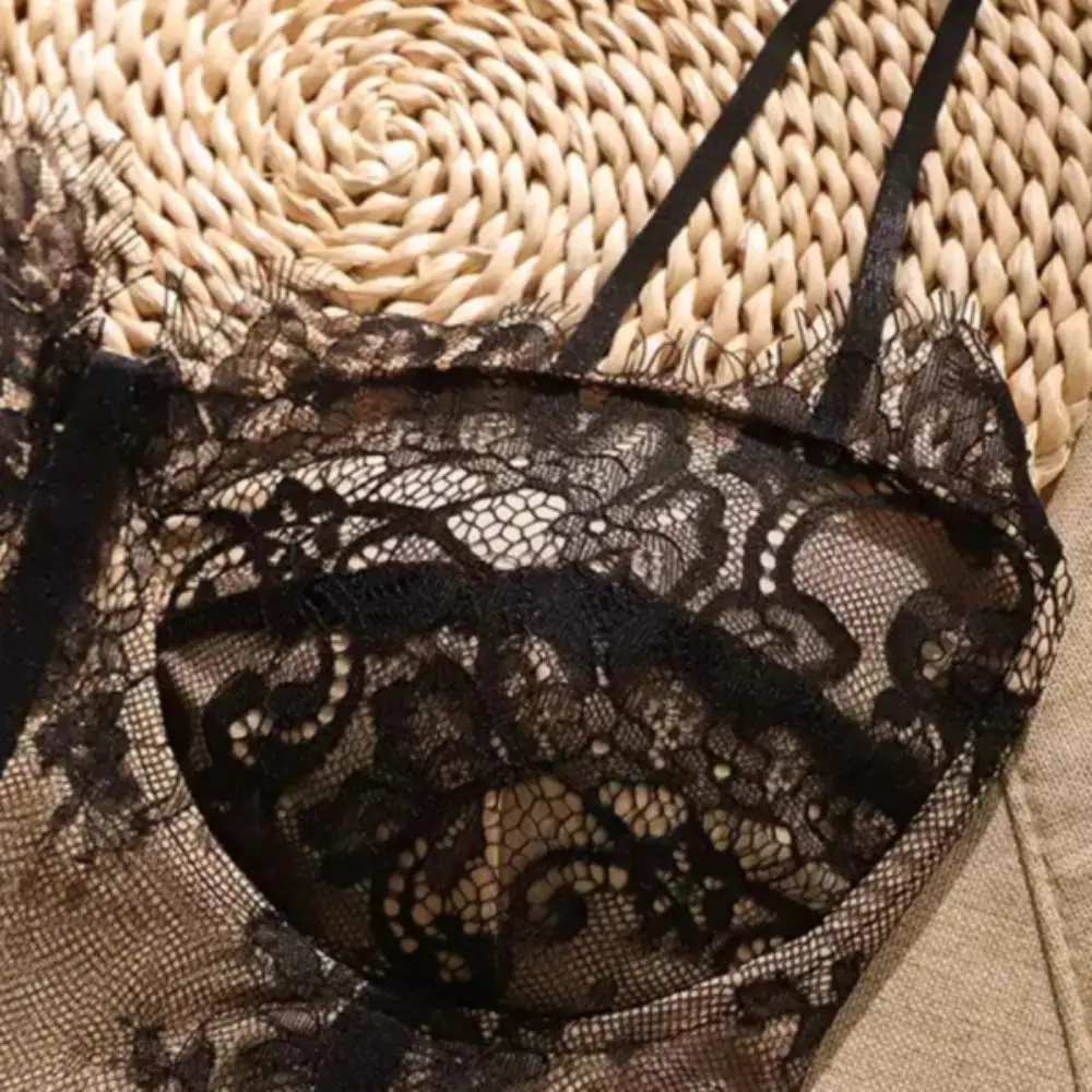 Elegantes, hohles Spitzen-Camisole, schmal geschnitten, transparentes Crop-Top, ärmellos, Streetwear, Trägerweste, für Reisen – Detail 12