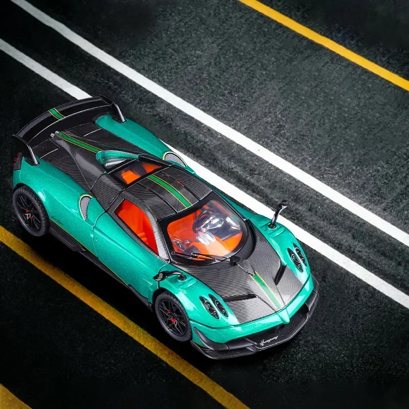 1:24 ファイエラBCスーパーカー合金ダイキャストおもちゃの車モデル、サウンドとライト、プルバック式、子供のおもちゃ、コレクターズアイテム、誕生日プレゼント