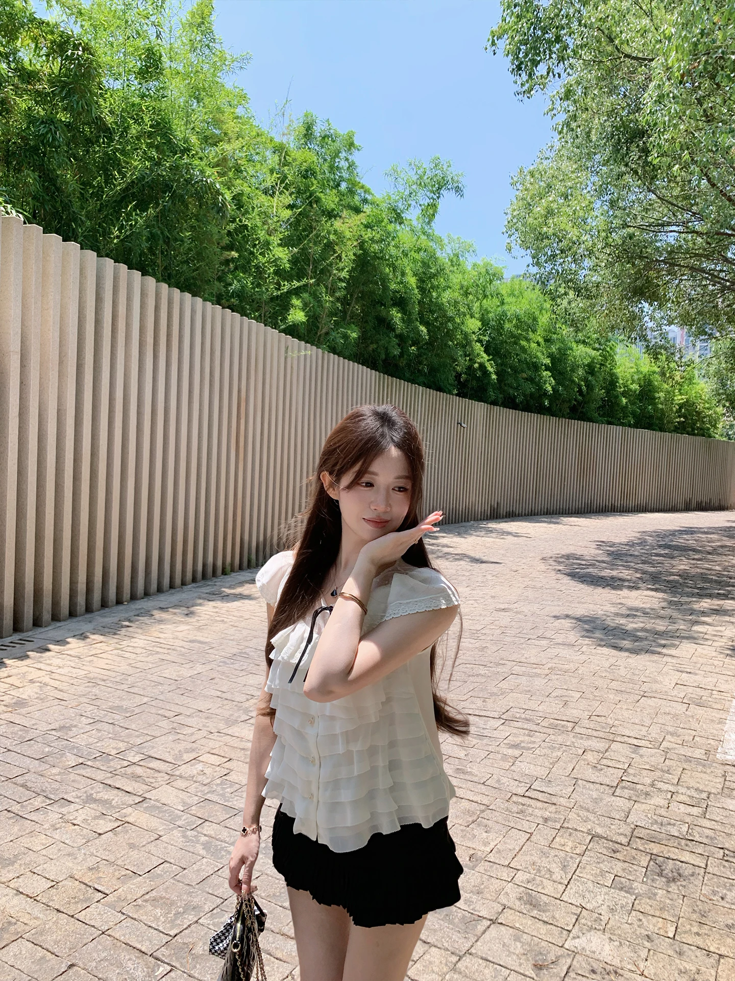 

Charming White Lace Knot T-irt Women's Lightweight Spring Summer Straight Cut round Ne ort Sve irt